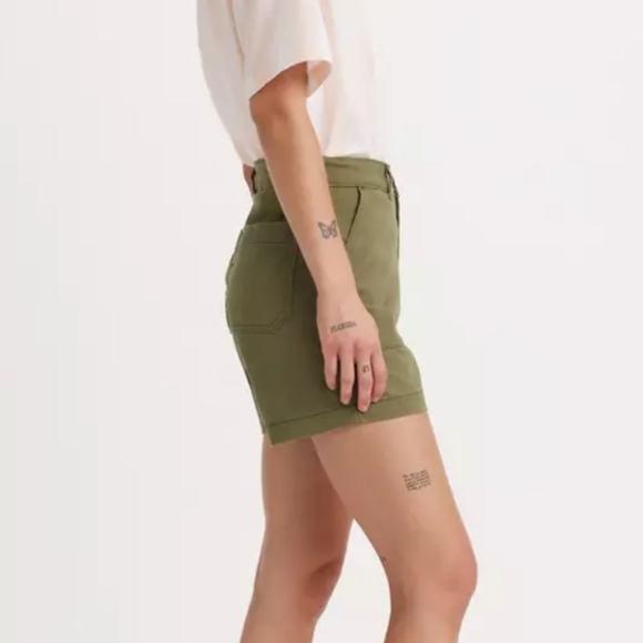 Shorts - Picture 5 of 8